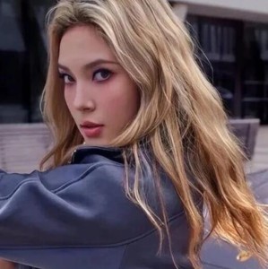 米乐体育官网-谷爱凌问鼎收入榜，要感谢雪道外的自己